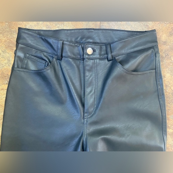 H&M faux leather pants - Picture 6 of 6